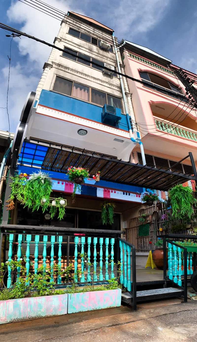 MT Friend Hostel Phuket Town