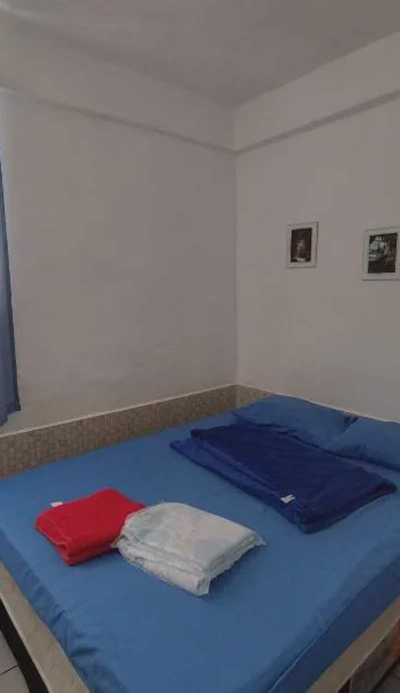 Seu Apto Praia da Costa 2 Sala Quarto Banheiro 1 Cama casal e 2 Camas Solteiro Econômico Local Excelente Ar Cond Frigobar Microondas Tv Todo Seu Centro