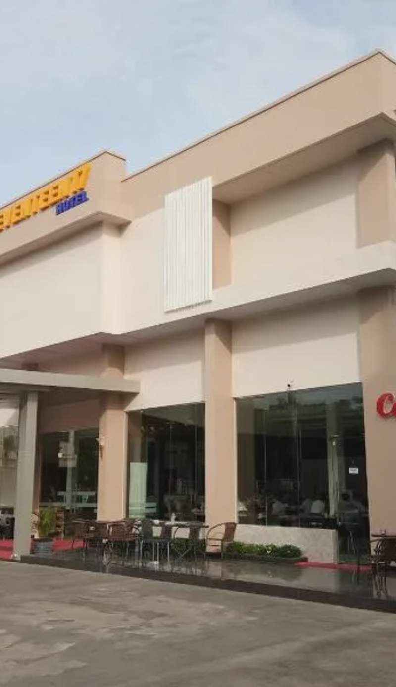 Seventeen Hotel