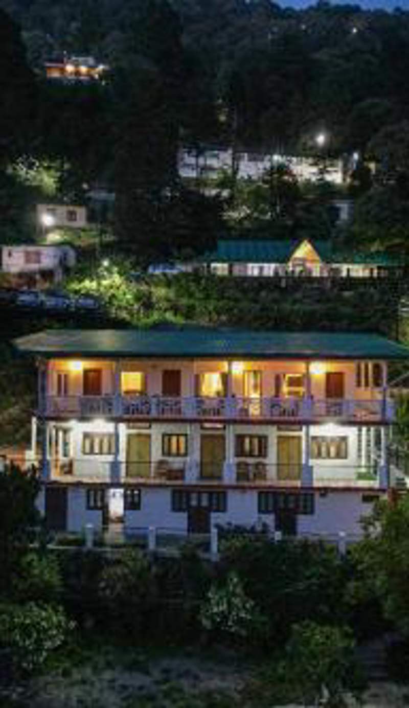 Alaya Stays Headingly Suites Lake-Facing 2 BHK Retreat Just Above Mall Road