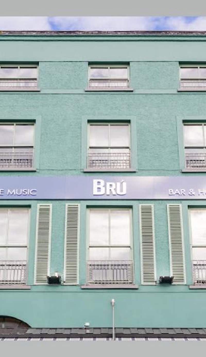 Bru Bar & Hostel