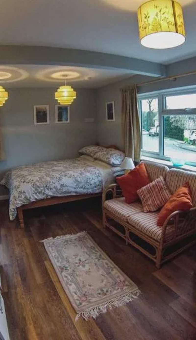 Cheltenham Studio Apartment