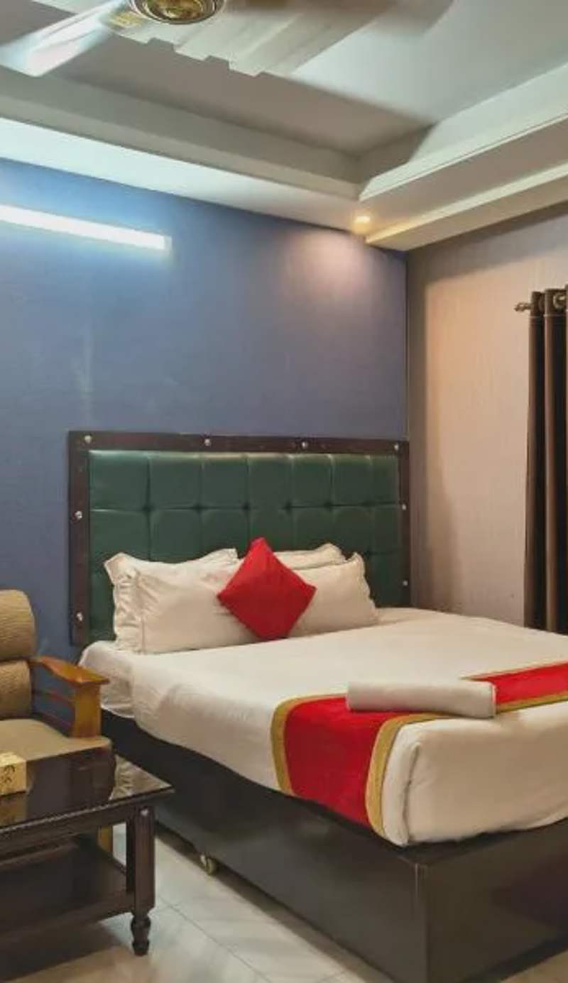 Hotel White Stone
