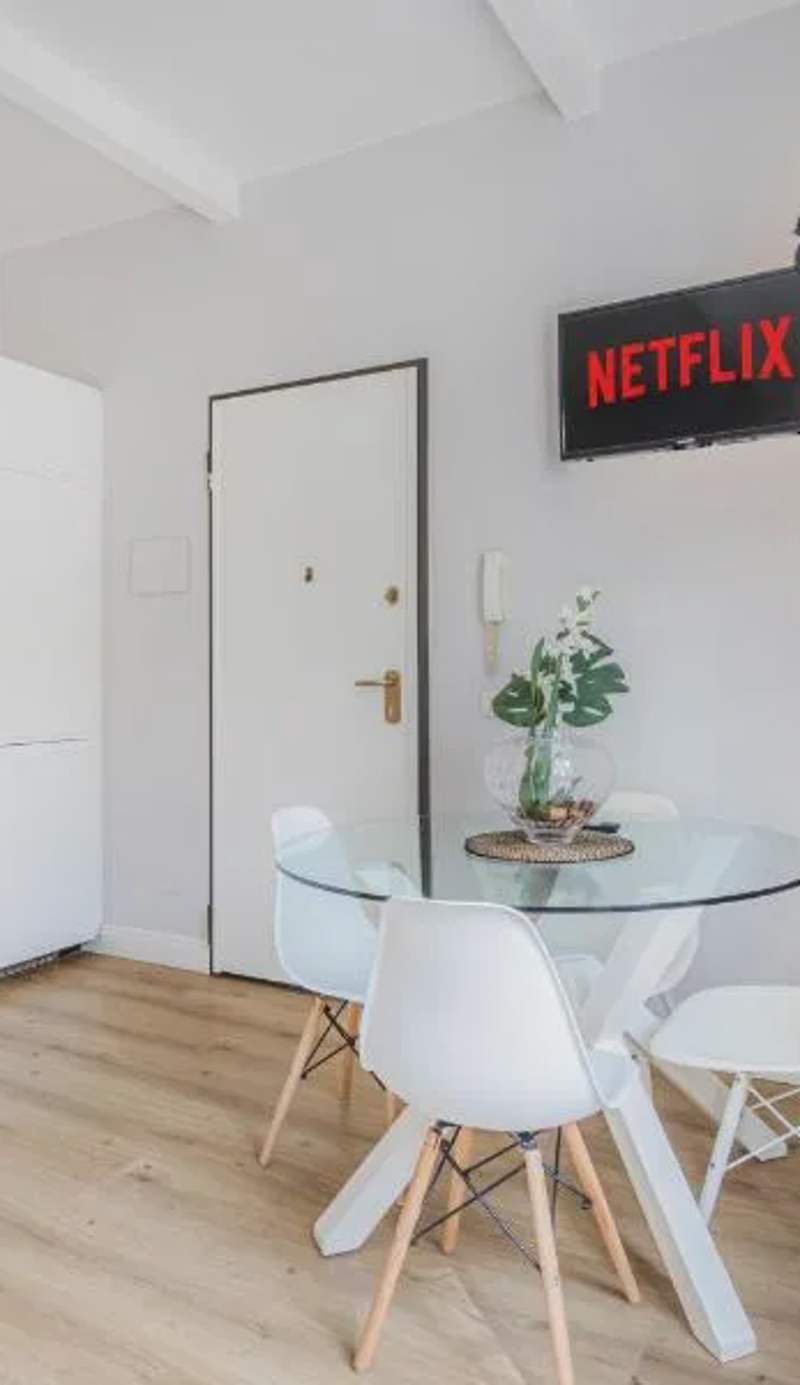 ViaEmilia 2 min dal centro, 4 Persone, WIFI, Aria condizionata