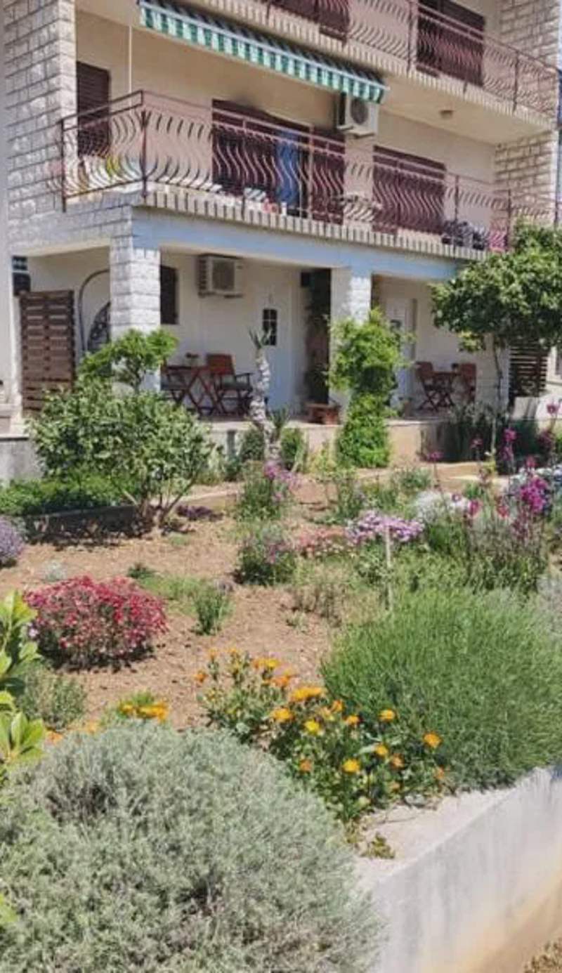 Apartments Tomaš