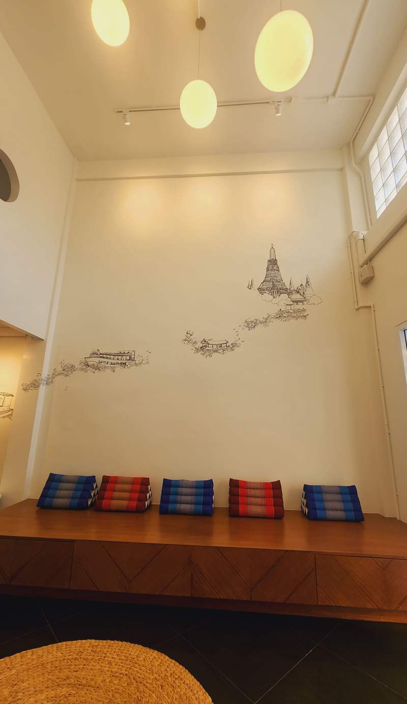 Line Bangkok Hostel