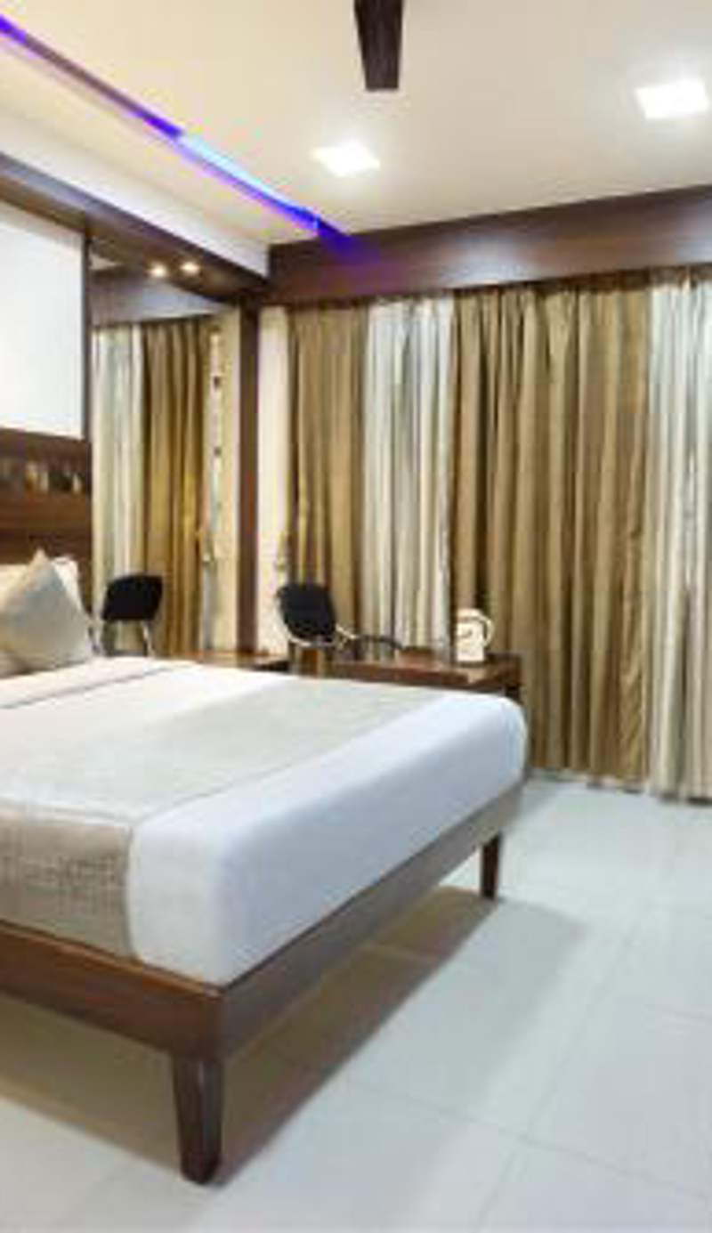 Mannars Deluxe Lodge