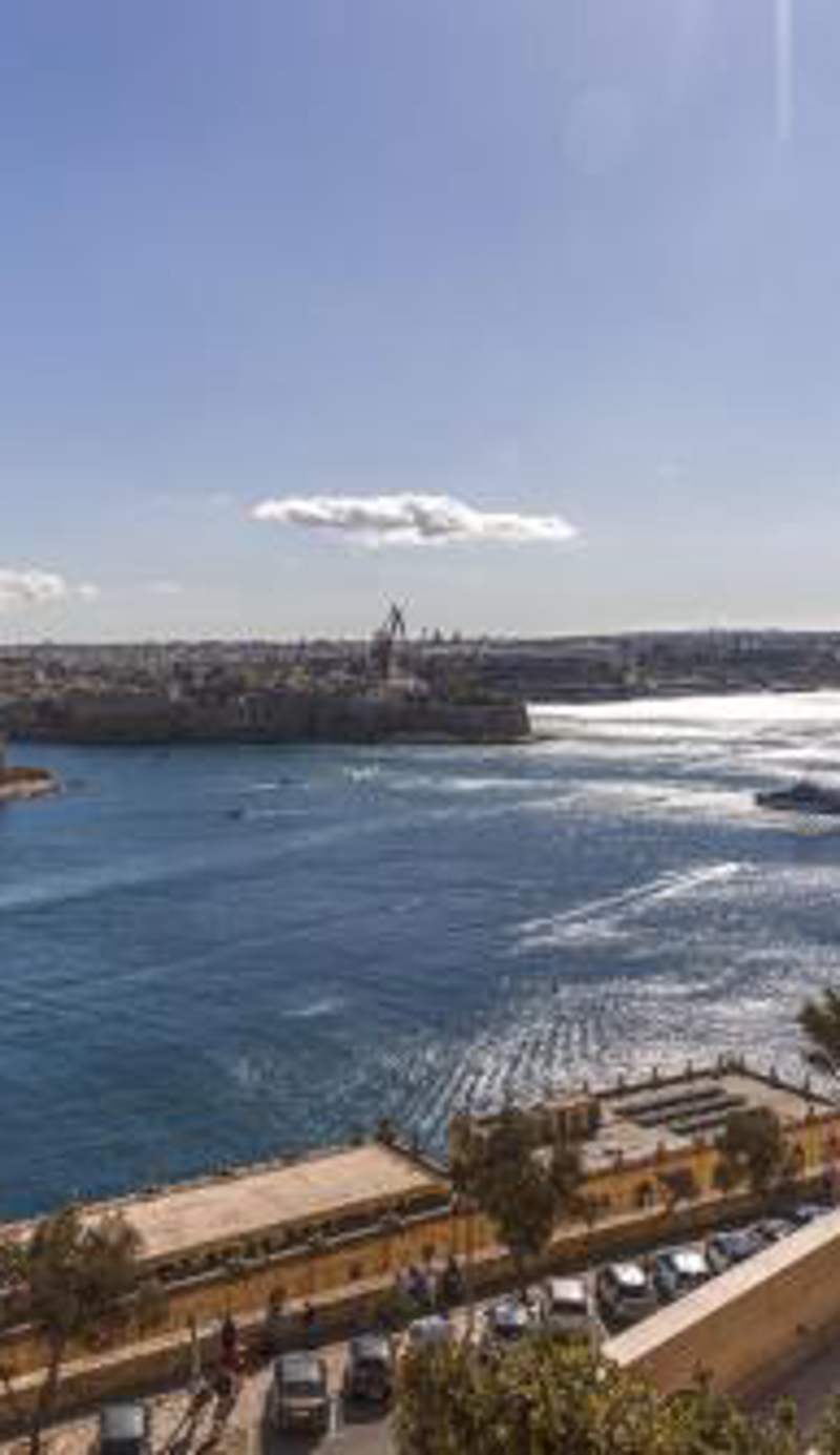 HARBOUR VIEW - Large 2BR Apartment