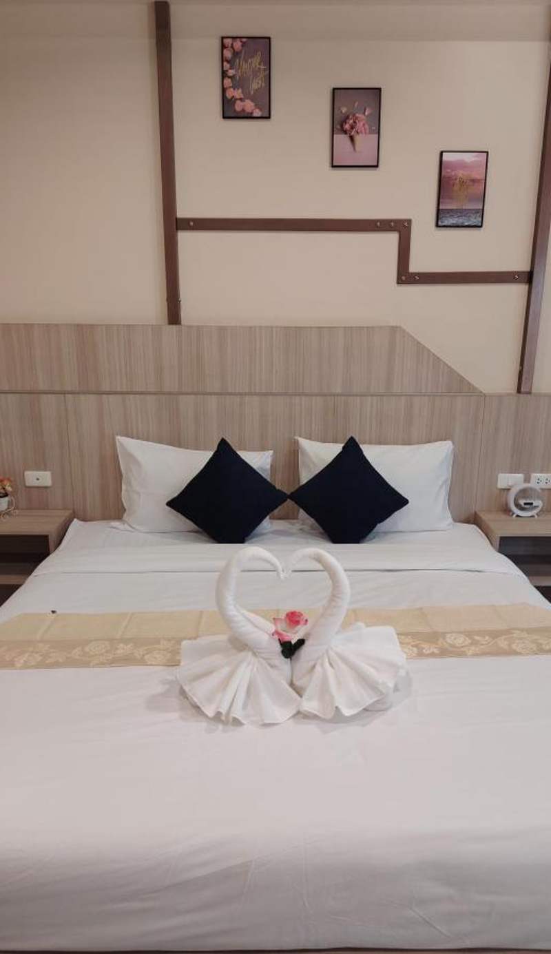 Forty Winks Phuket Hotel