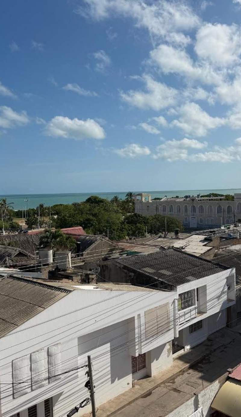 R1 Apartamento con vista a la playa, la mejor zona de la ciudad, genial para trabajar o estar con la familia