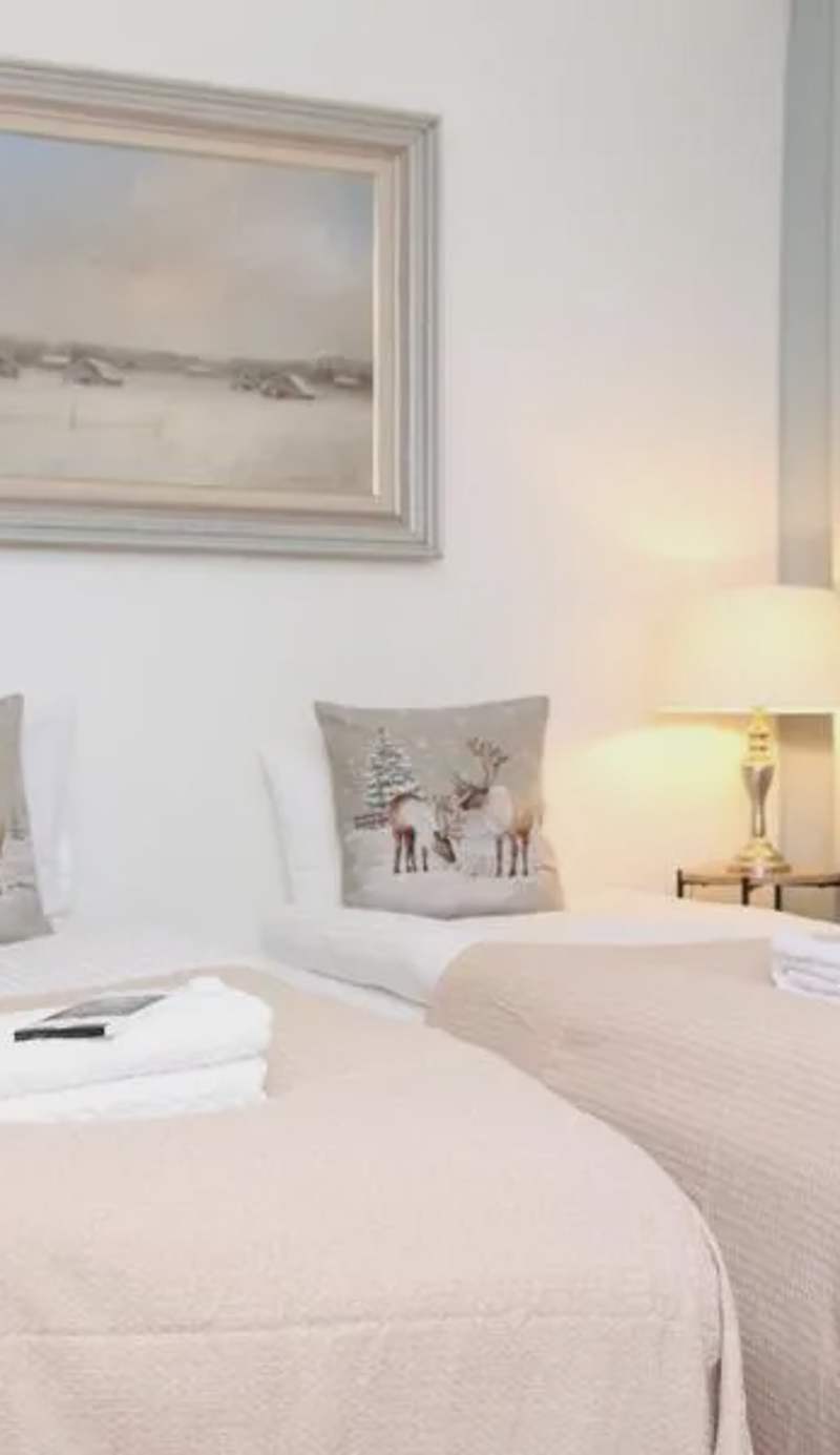 Arctic Holiday Suite