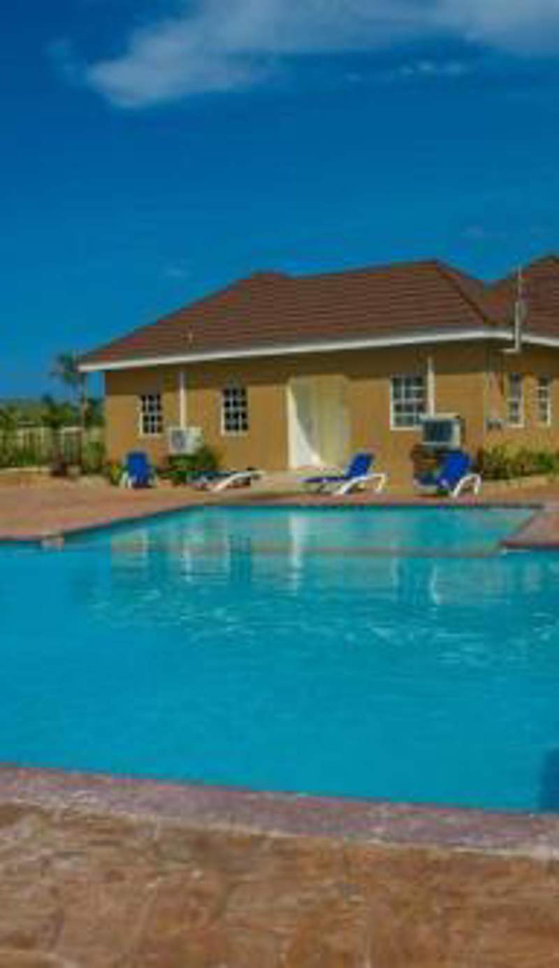 J Ochi ApartHotel