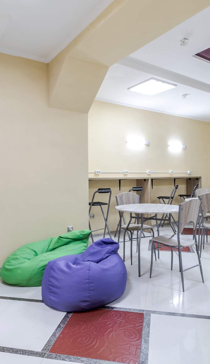 hiHostel