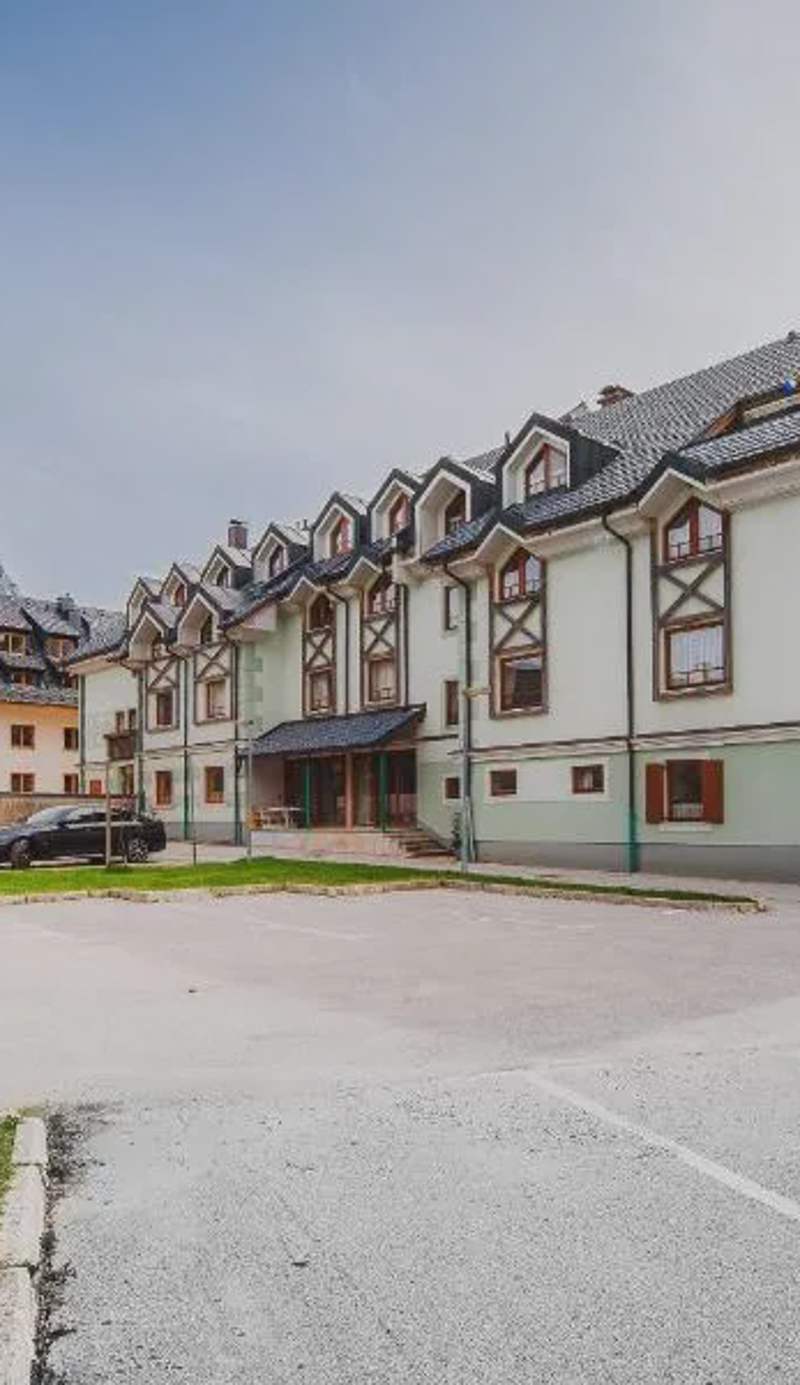 Apartments Slavec with Free Onsite Parking