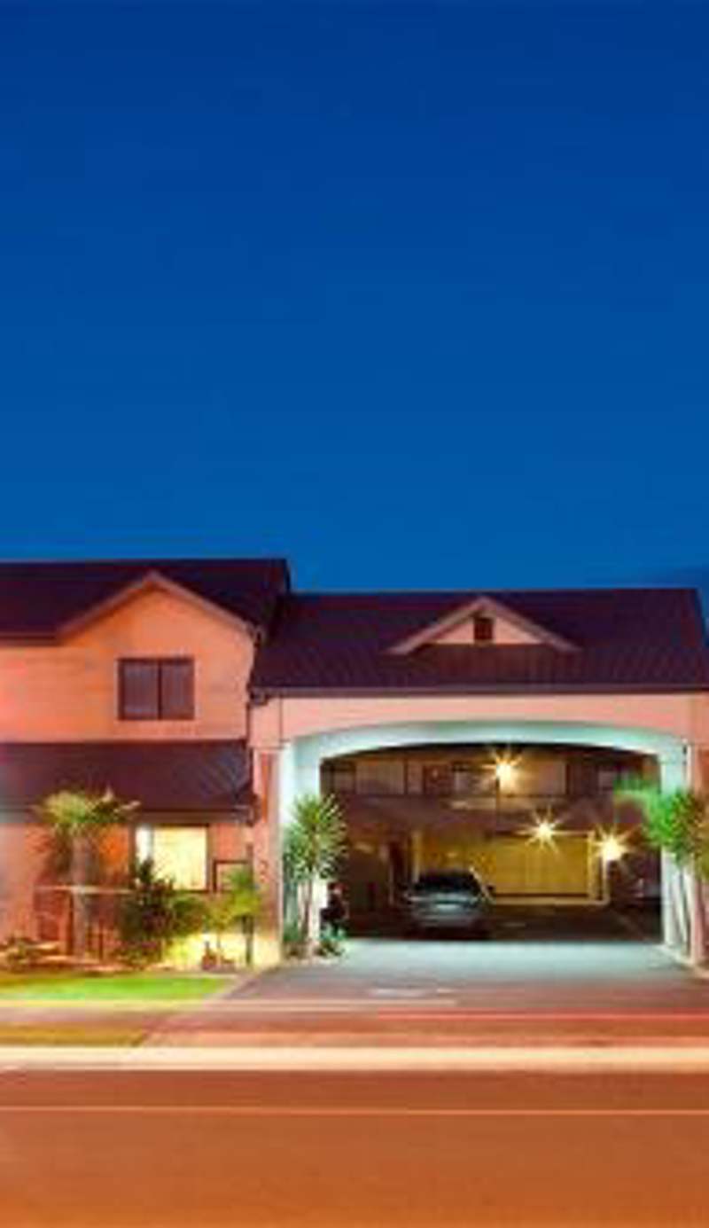 Aquarius Motor Inn