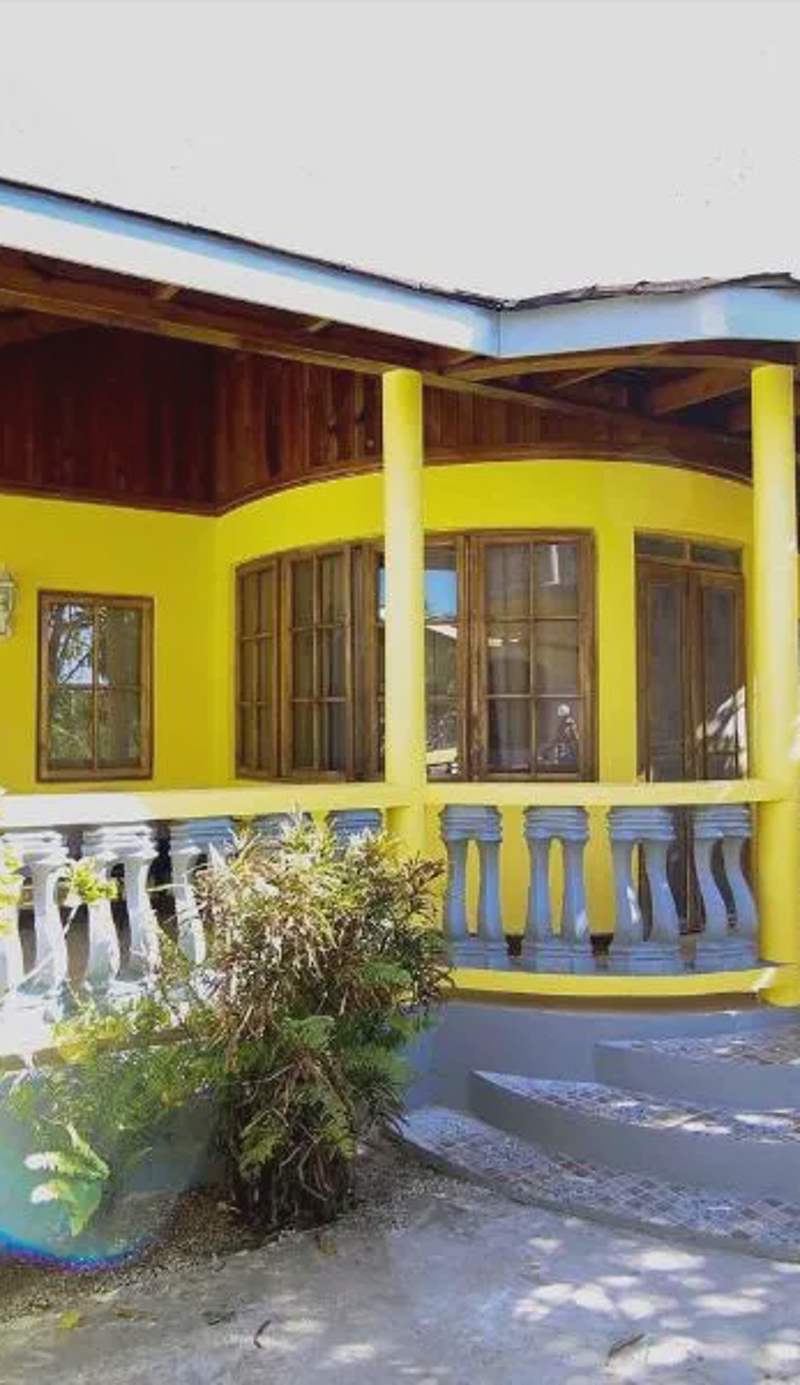 R&V VILLA