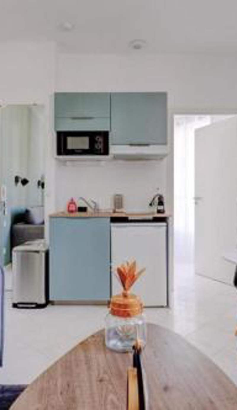 LA PANTHERE studio design central et calme, idéal pour un séjour en couple ou congrès