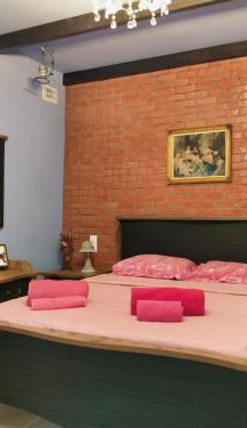 Mama's Cozy Room 1