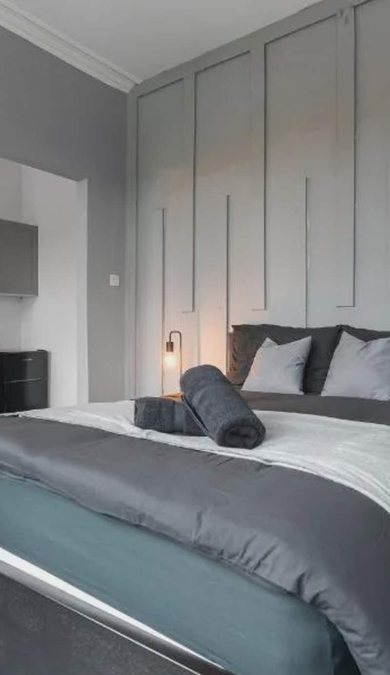 Cosy Moseley Studio - 7