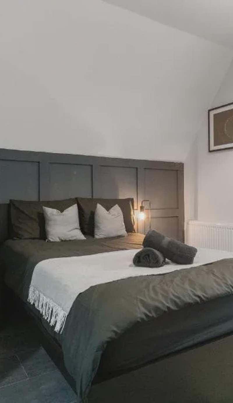 Luxury Moseley Studio - 8