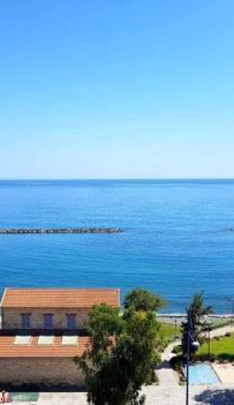 Pigeon Beach Hotel Apartments