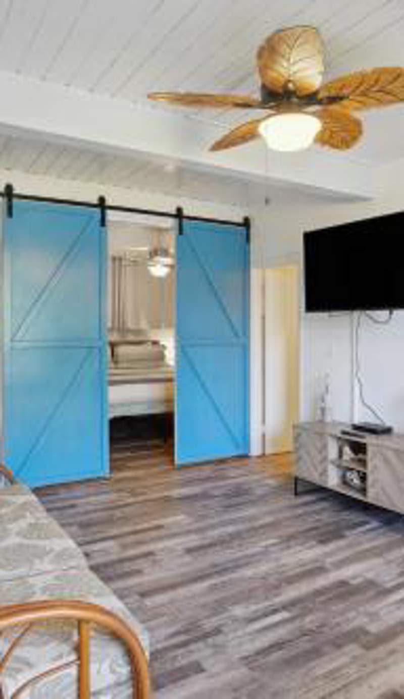 < 1 Mi to Beach + Town! Airy Kailua-Kona Condo