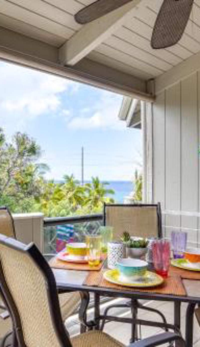 Downtown Kailua-Kona Condo w/ Pool & Views