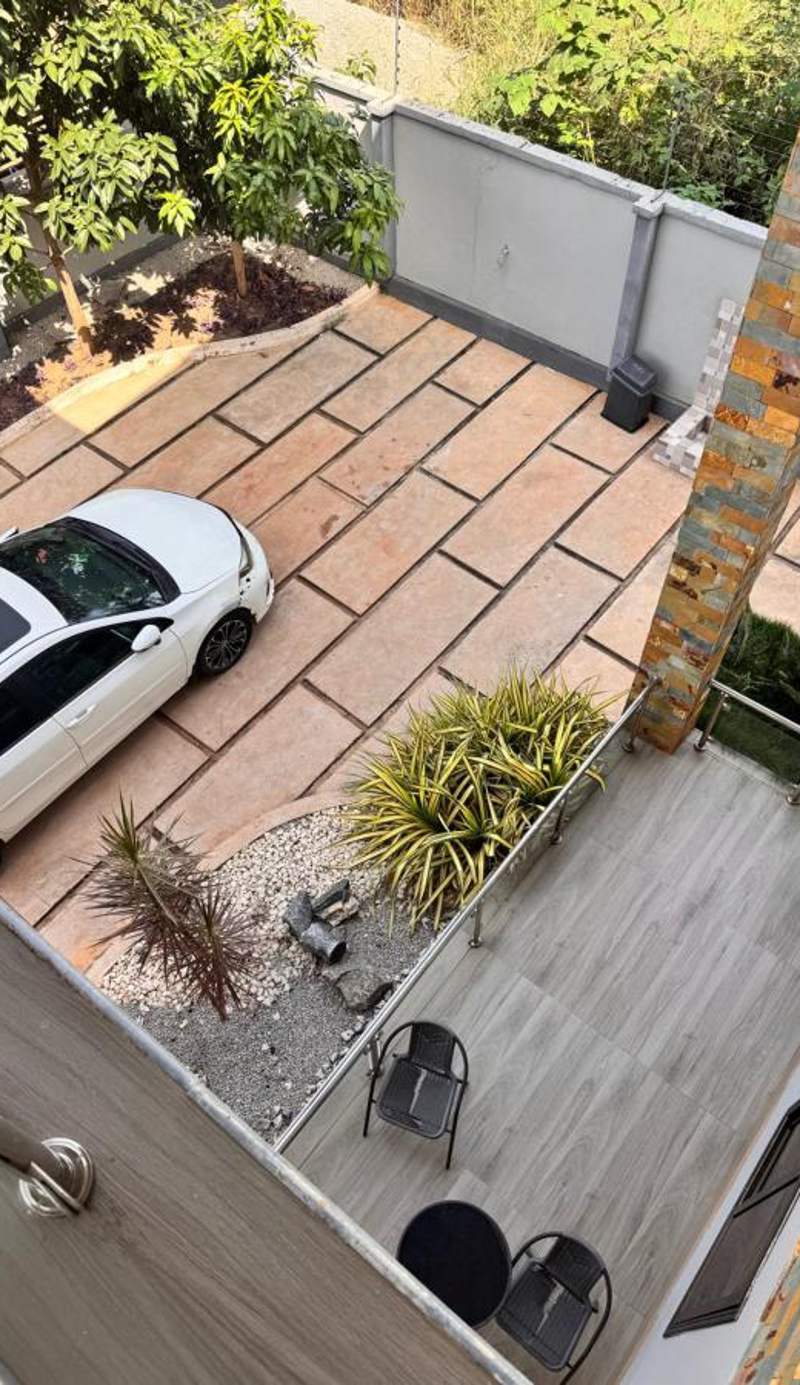 OMNI LUXURY Apartments