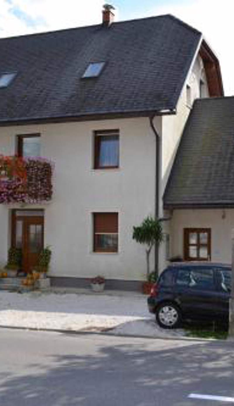 Apartmaji pri Ticelnu