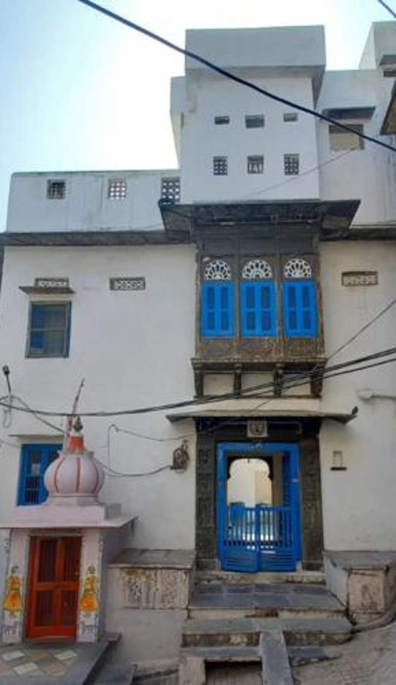 Madan Mohan Villas (A Haritage Haveli Home Stay)