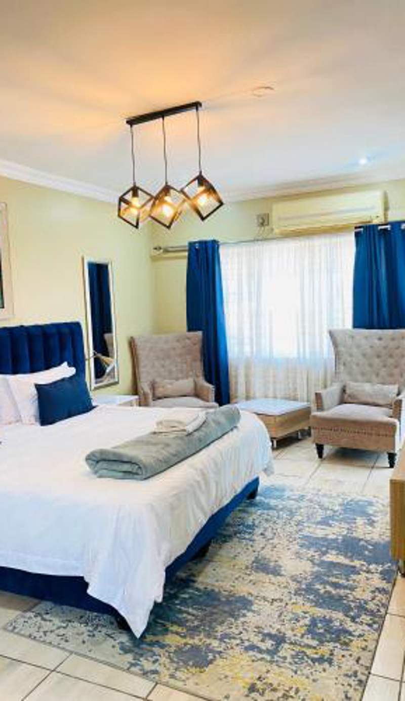 Henry George Hotel