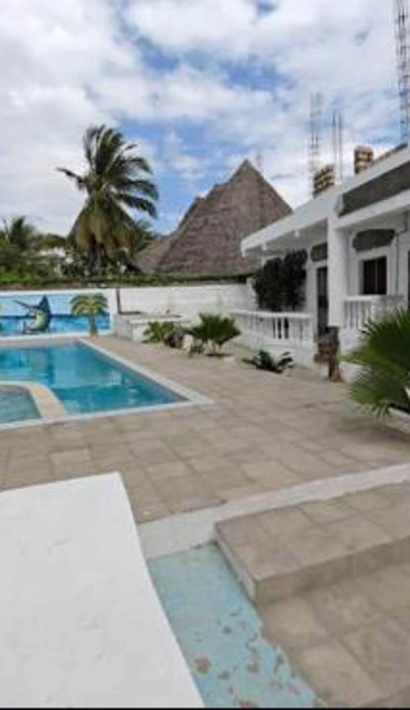 Tulivu Studio 2nd Floor Apartment & Great Balcony View