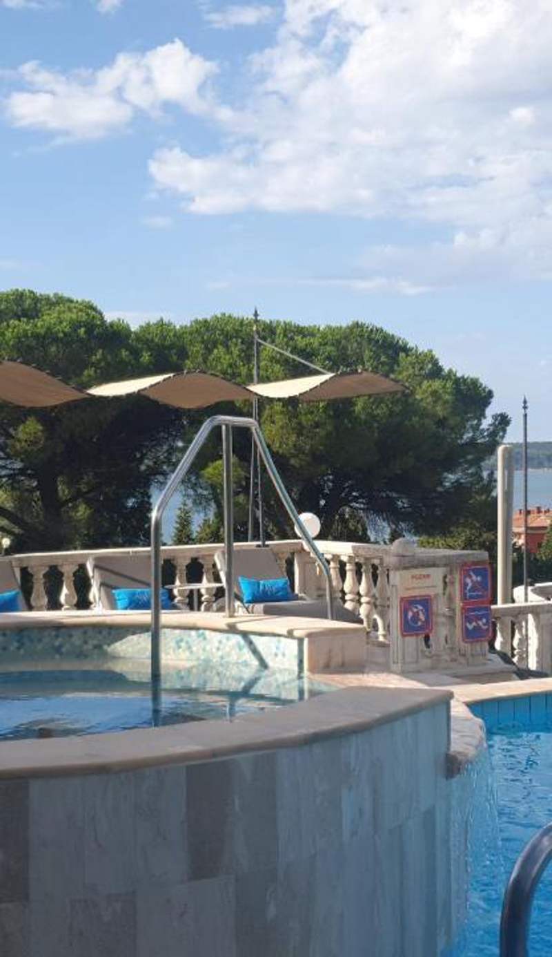 Hotel Tomi
