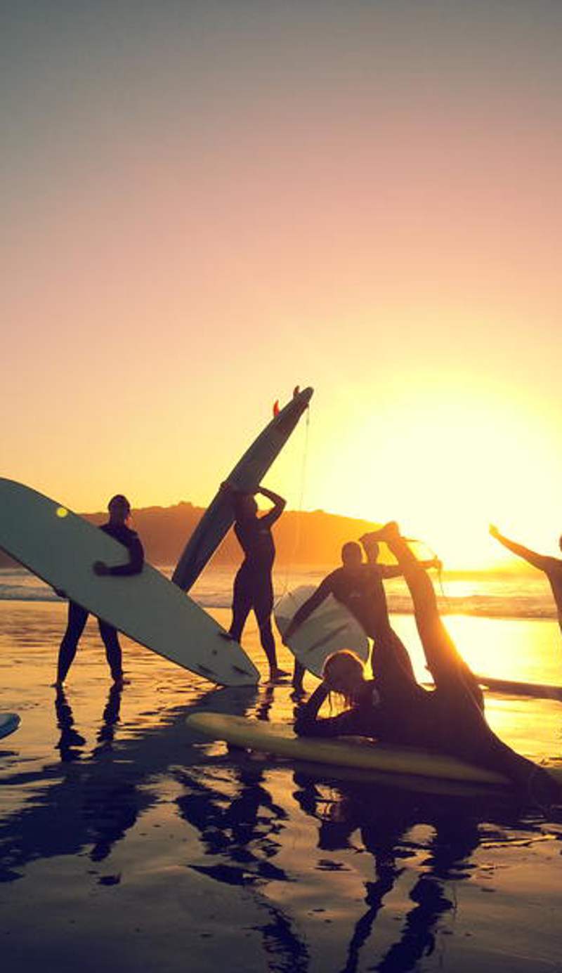 Bazils hostel & Surf school