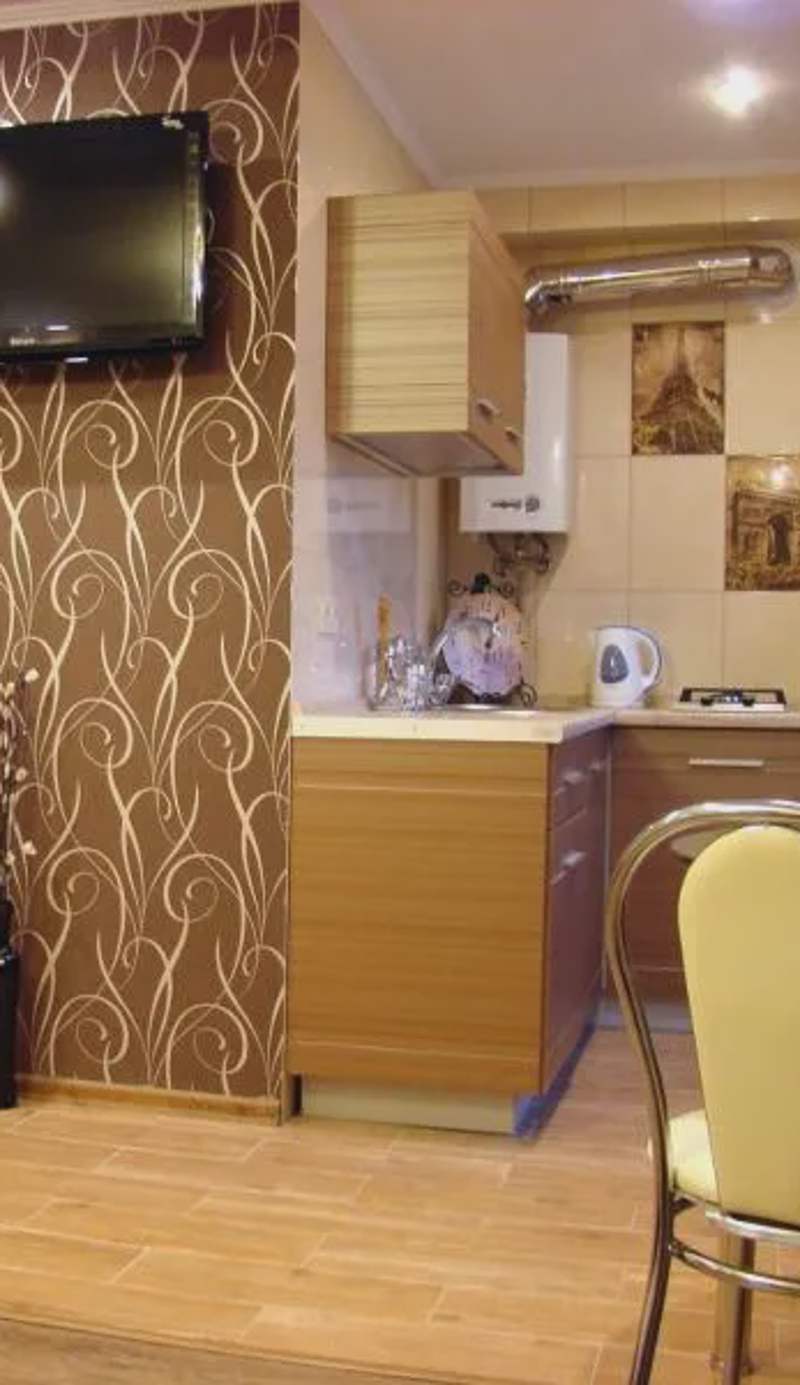 Kvartira-studio na prospekte Aleksandra Polia "Parizh" (Studio apartment on Oleksandra Polia "Paris")