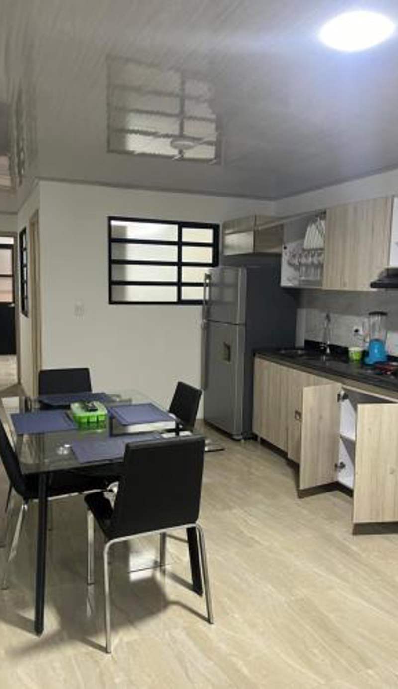 Apartaestudio en la mesa