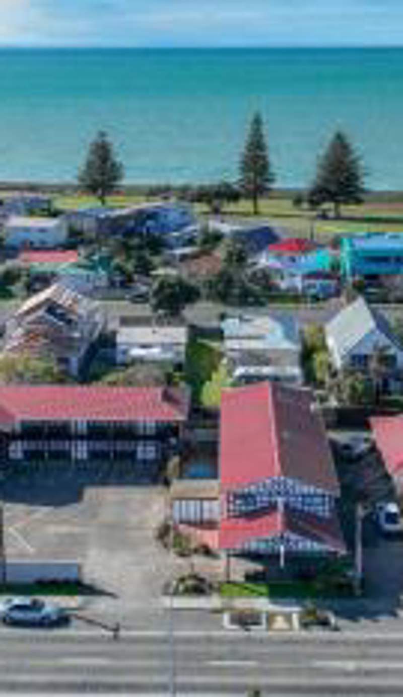 Albatross Motel