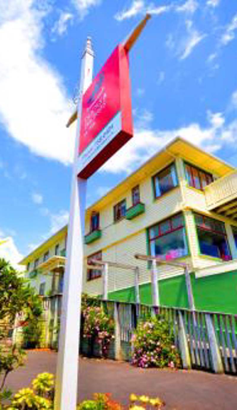 Ducks & Drakes Boutique Motel & Backpackers