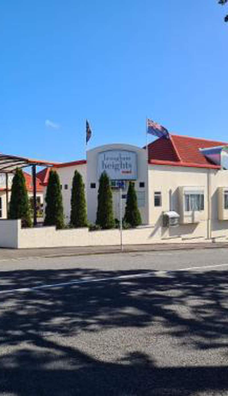 Brougham Heights Motel