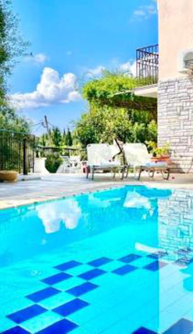 Aphrodite Suites & Apartments with Swimming Pool