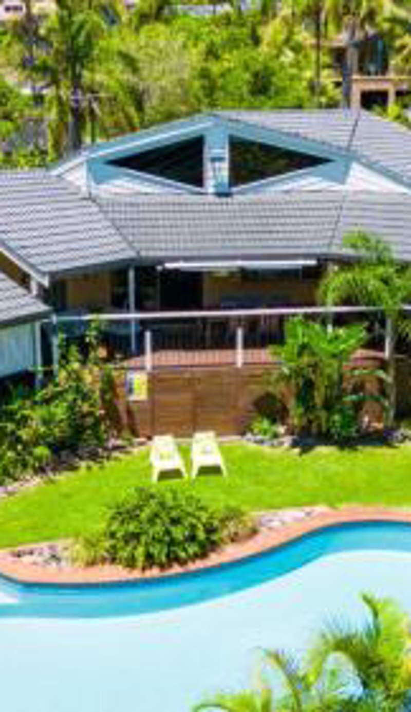 Diggers Beach Surf House - Pool, Surf Beach, Pets, Sleeps 10