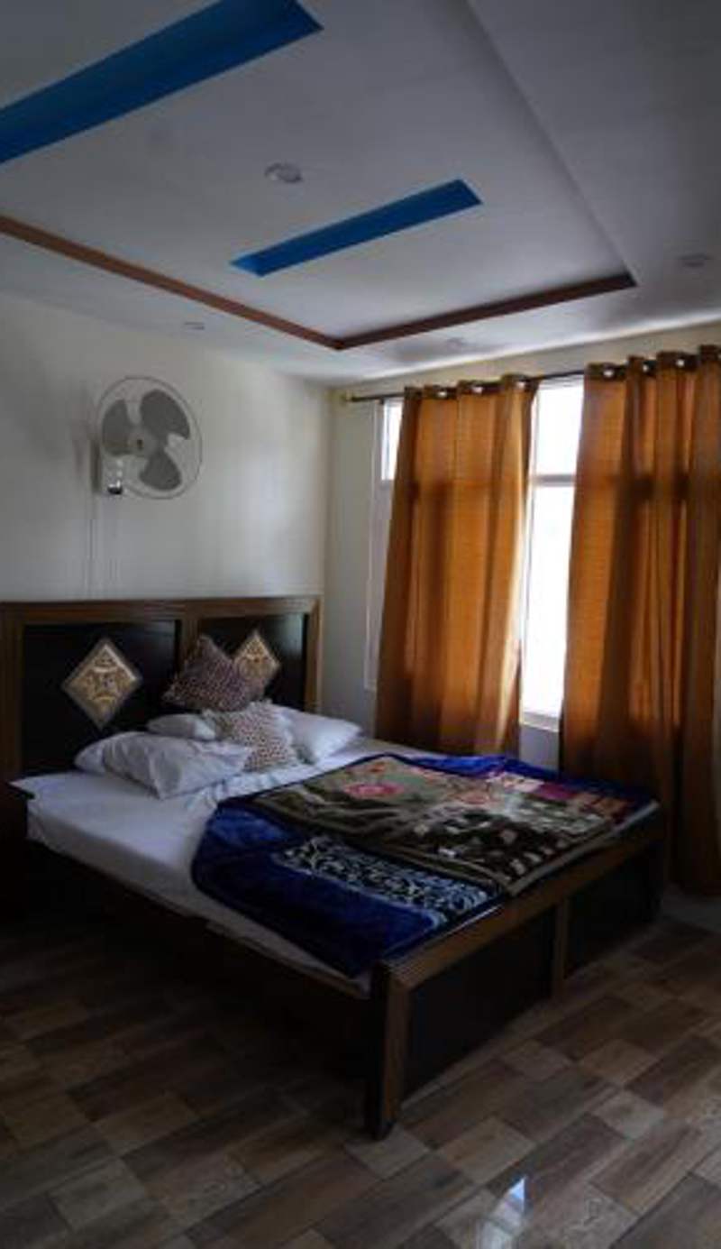 Skardu eat and stay