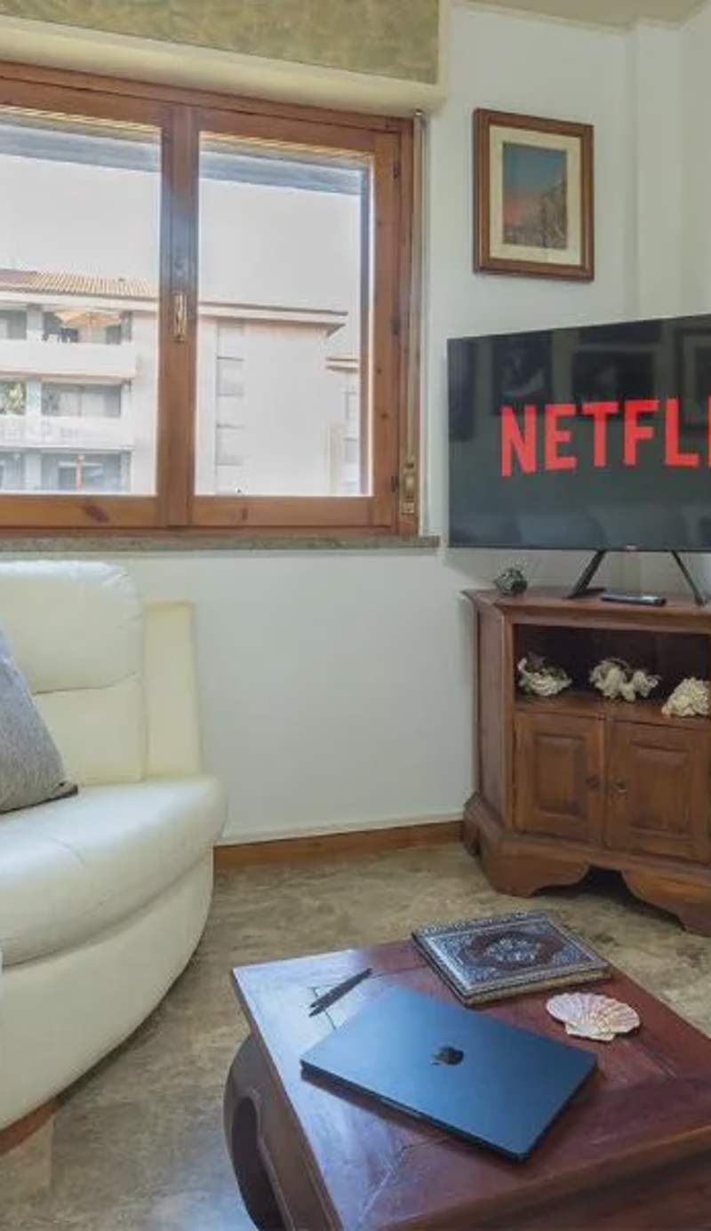 Shell Apartment - Spazioso Attico Con WiFi Gratuito e Posto Auto