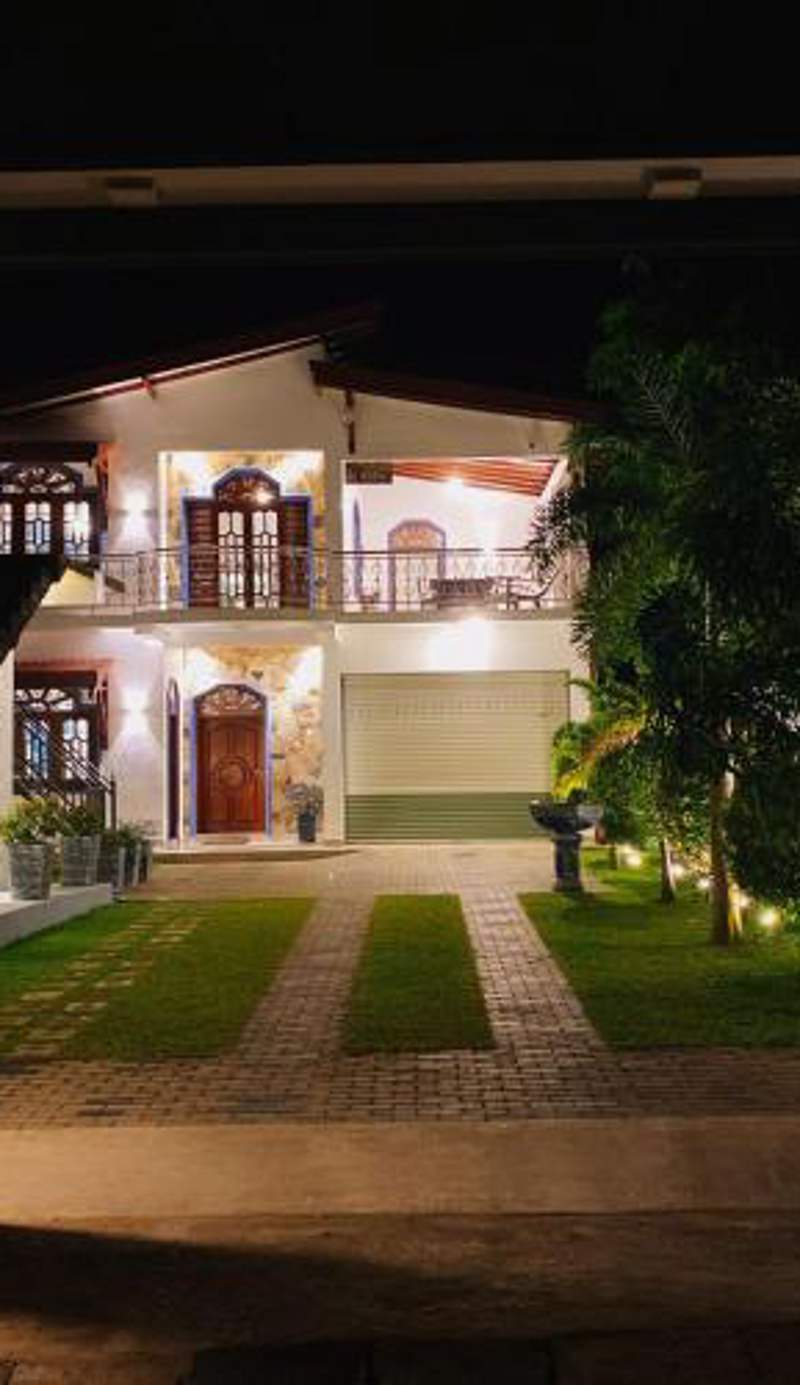 White Queen Residence