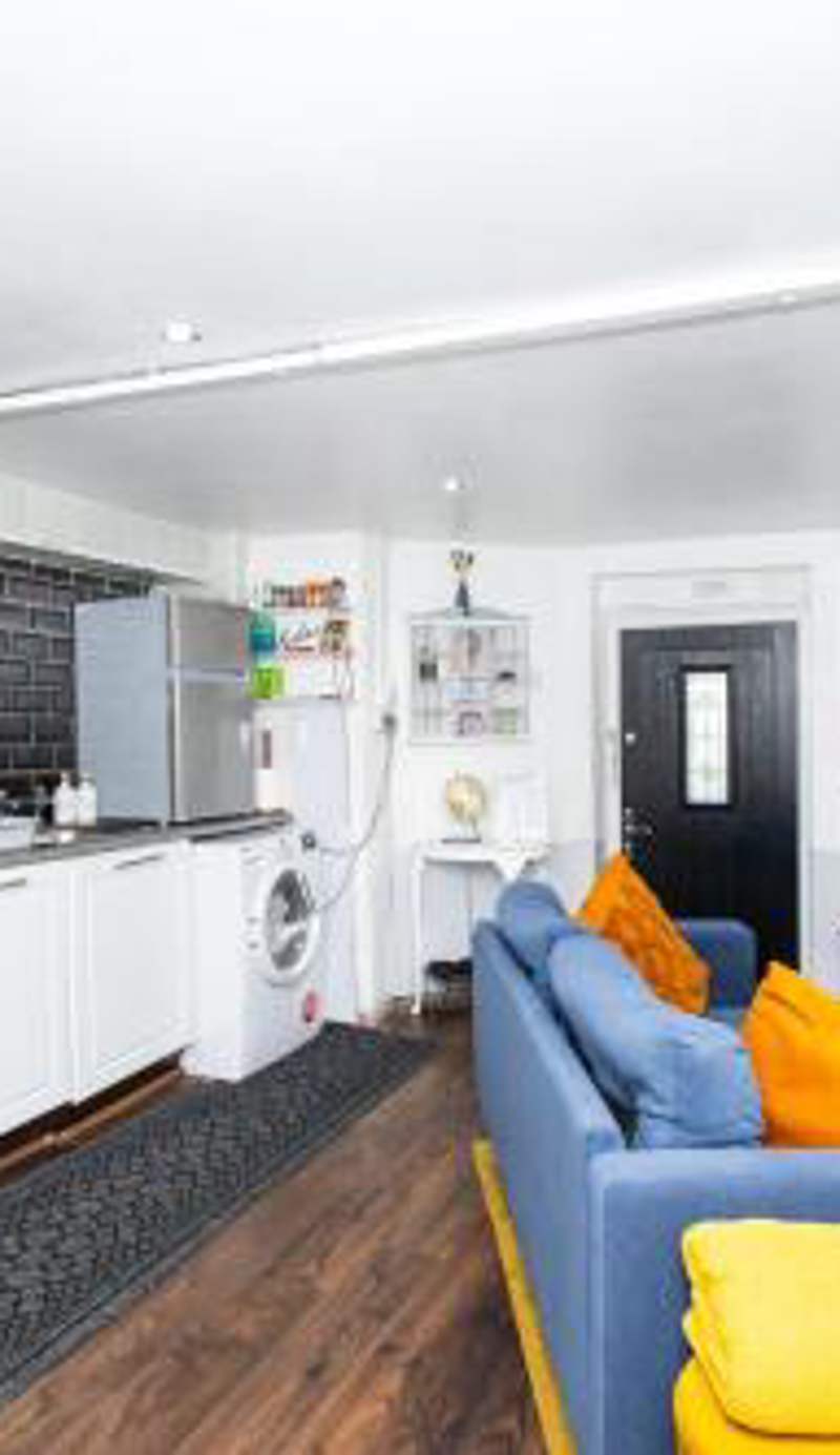 Exclusive Apartment - close to centre, contactless entry, free parking, WiFi & Netflix