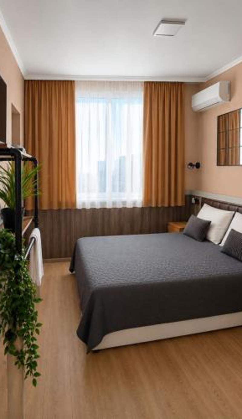 City Hotel
