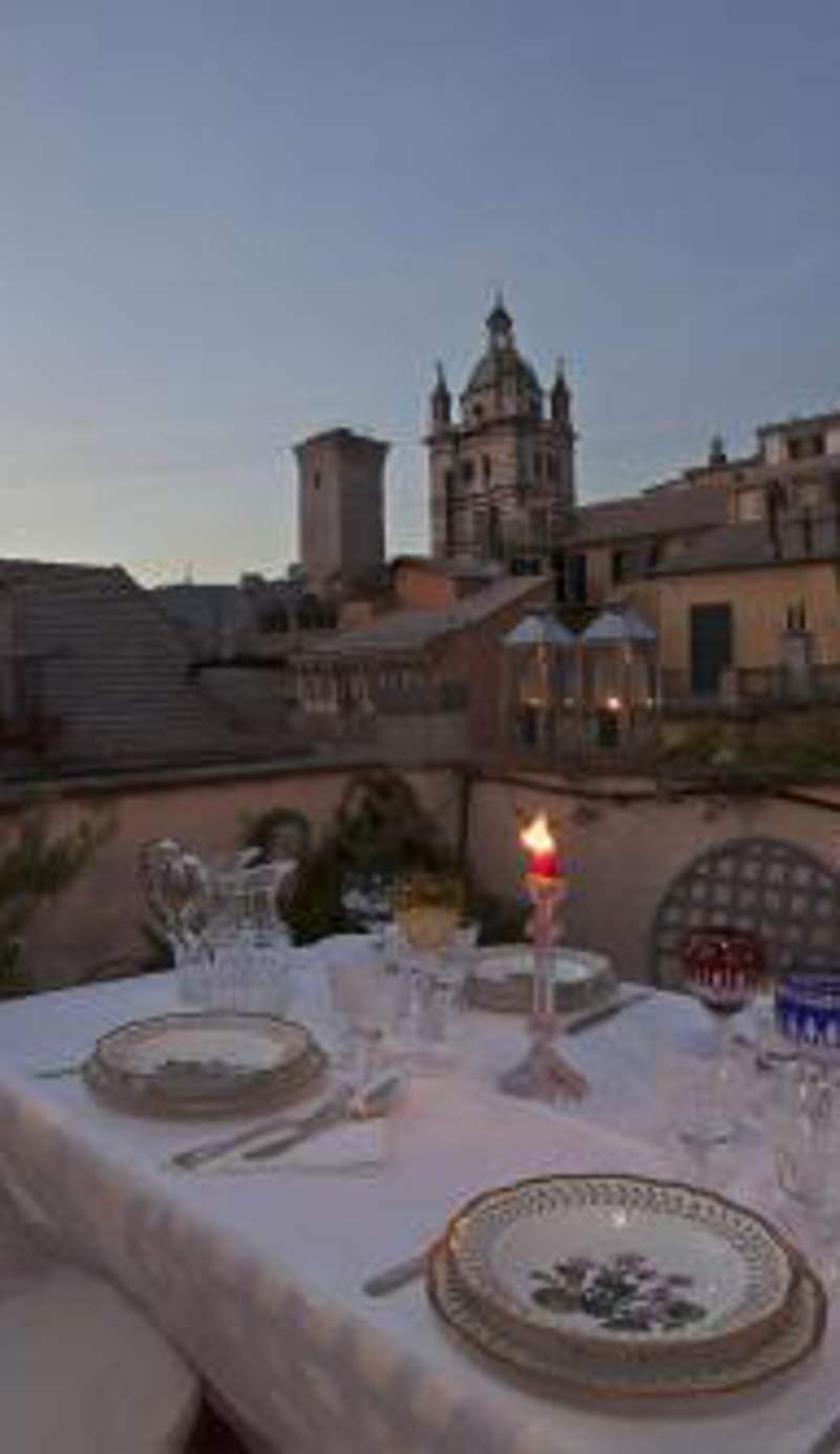 Sui tetti del centro di Genova by Wonderful Italy