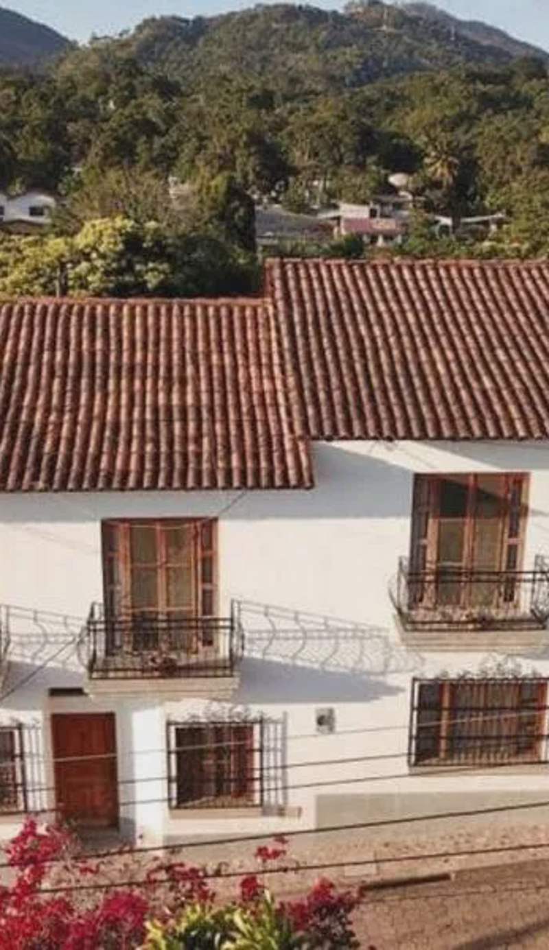 La Casa de Dona Irma Townhouse