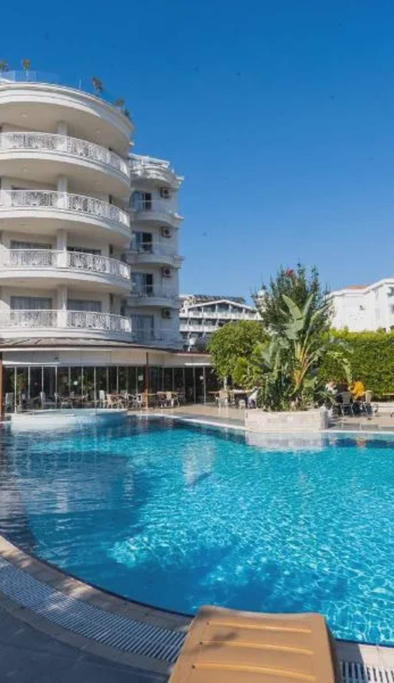 Romance Beach Hotel