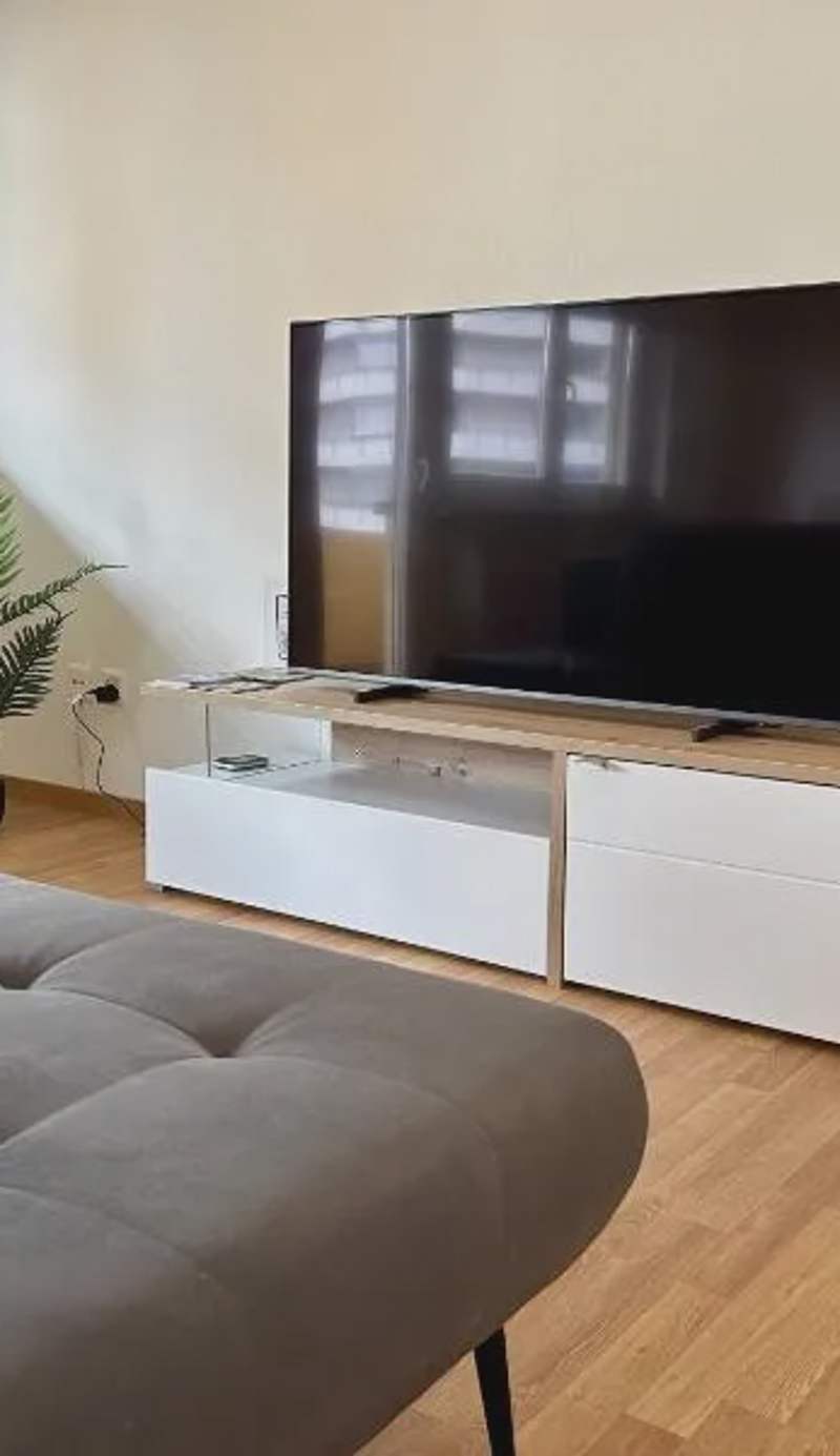 Central & Renovated Apartment - Near Train Station & City Center